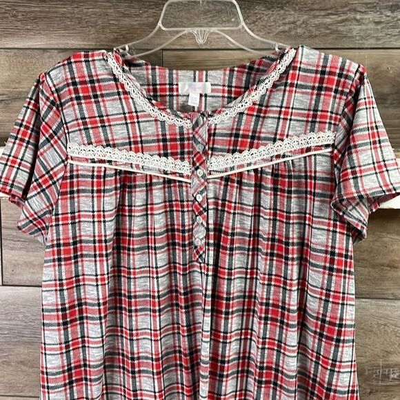SECRET TREASURES SLEEPWEAR Red Black Gray Plaid Fleece Nightgown Size XL 16 / 18 - Picture 4 of 8